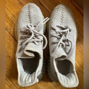 Yeezy 350 Boost V2 (Size 5 1/2) Sesame